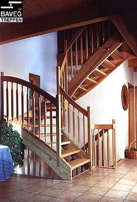 Treppe: BAVEG Holzwangentreppe eingestemmt